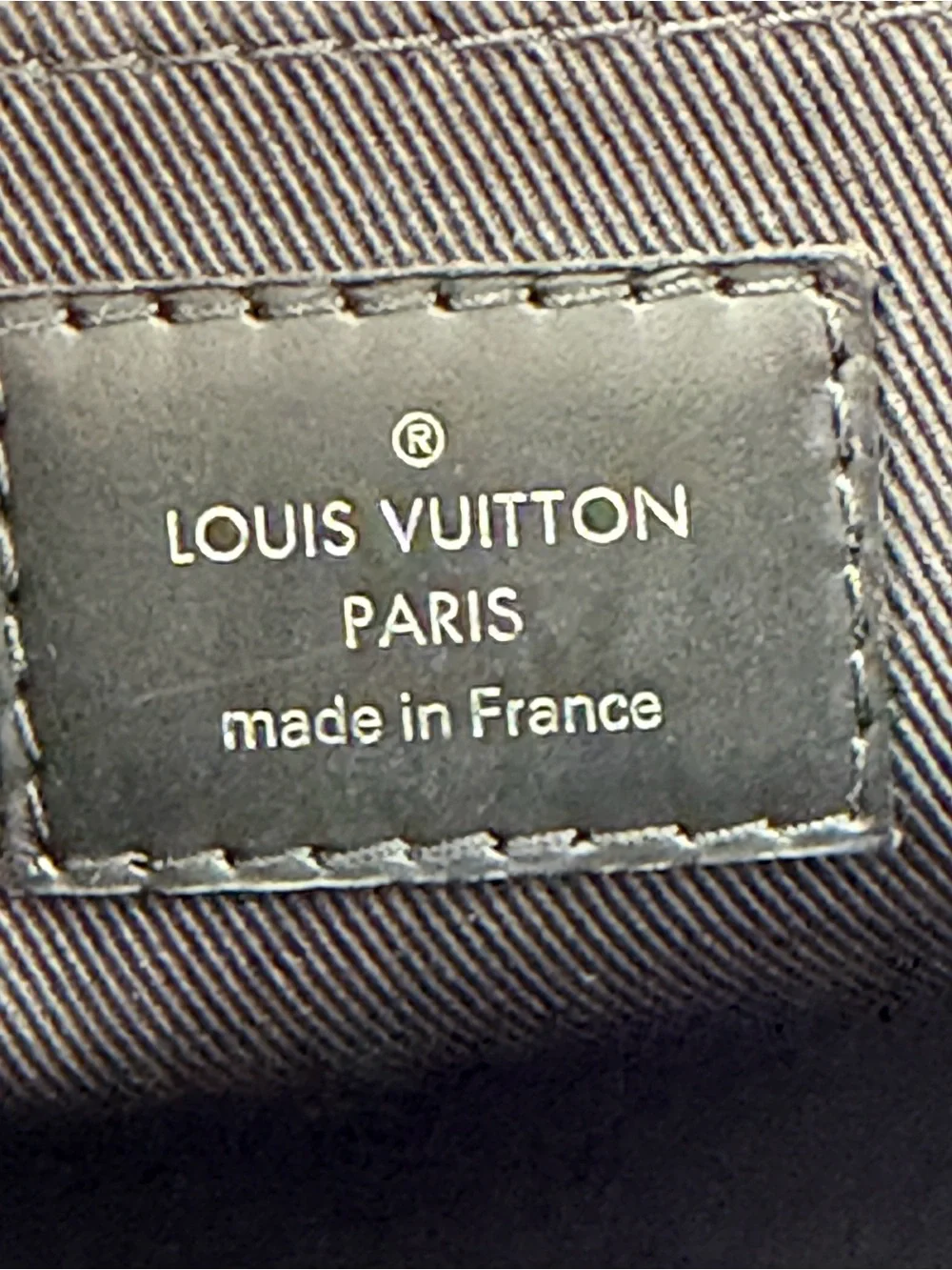 Louis Vuitton Monogram Eclipse Discovery Pochette w/Entrupy COA🖤🩶 - Picture 12 of 16
